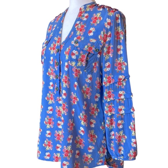 Matilda Jane Women's Shirt, XS, Blue Floral. Soft, comfortable, cute shirt. - Picture 5 of 5
